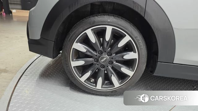 Mini Cooper S id 4572924 из Кореи 29