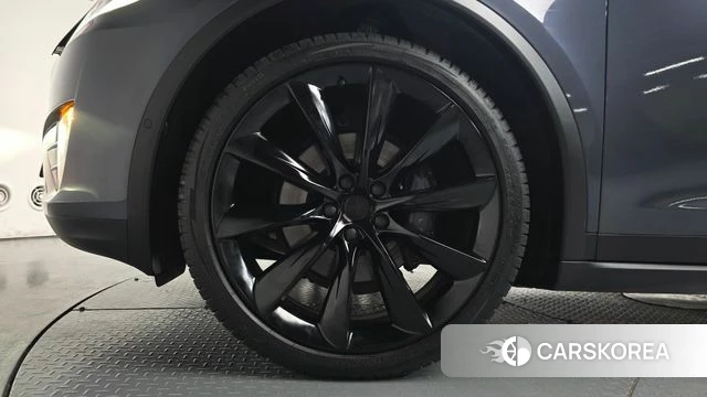 Tesla Model X id 4338789 из Кореи 33