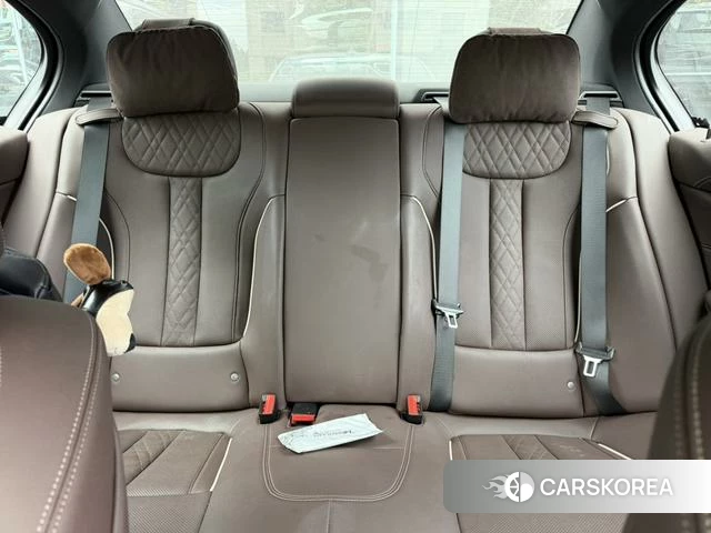 BMW 5 series 2023 Белый из Китая, фото 5