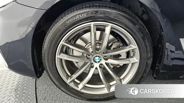 BMW 5 Series (G30) id 3418176 из Кореи 15