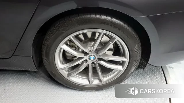 BMW 5 Series (G30) id 3489059 из Кореи 15