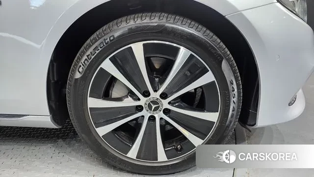 Mercedes-Benz E-Class W213 id 3736424 из Кореи 15