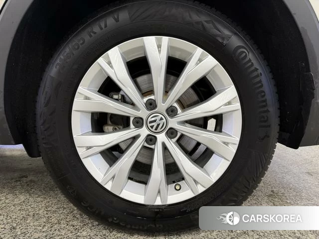 Volkswagen Tiguan L id 4236162 из Китая 16