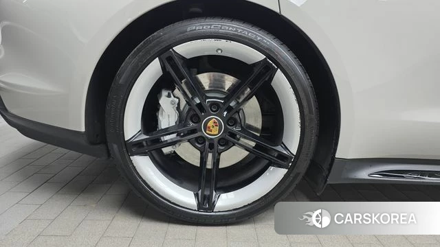 Porsche Taycan id 4456575 из Кореи 31