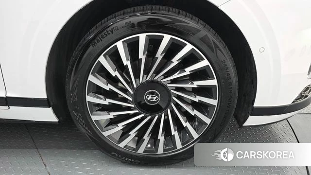 Hyundai Grandeur Hybrid (GN7) id 3793290 из Кореи 15