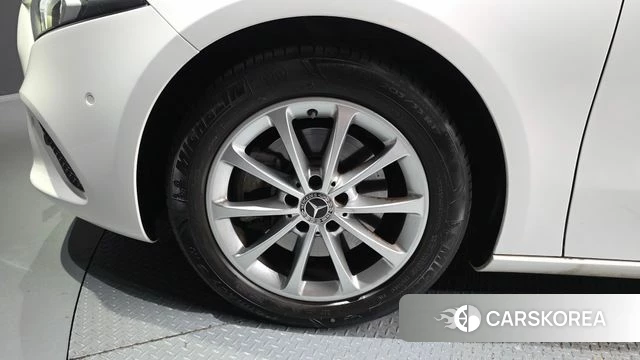 Mercedes-Benz A-Class W177 id 4416838 из Кореи 27