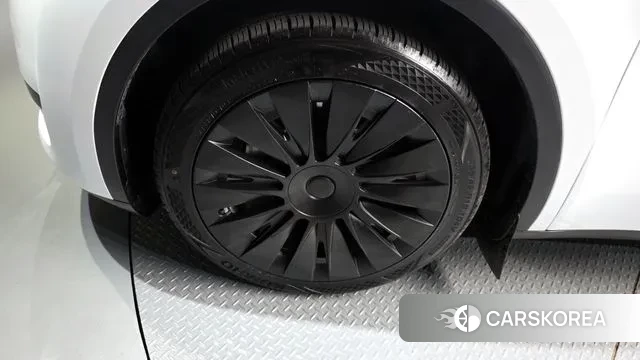 Tesla Model Y id 3289204 из Кореи 15