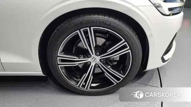 Volvo S60 3rd generation id 3448318 из Кореи 15