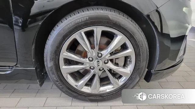 Kia The New Carnival id 3248746 из Кореи 15