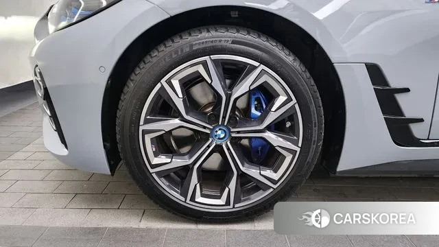 BMW i4 id 3675546 из Кореи 15