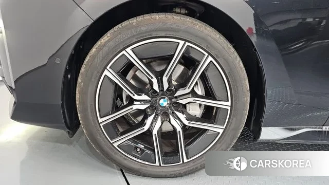 BMW 7 Series (G70) id 3769800 из Кореи 15