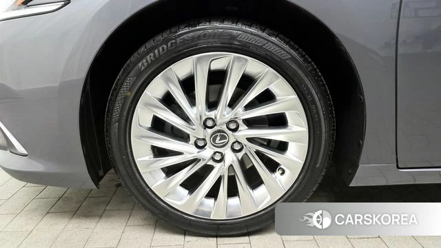 Lexus ES300h 7th generation id 4245884 из Кореи 15