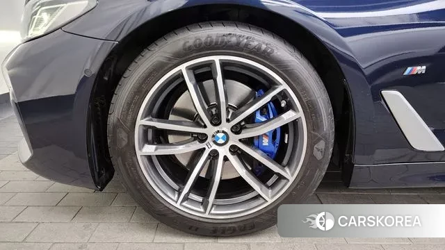 BMW 5 Series (G30) id 3675929 из Кореи 15