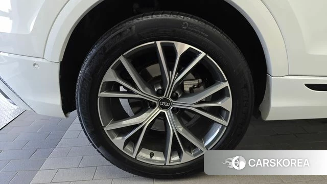 Audi Q8 (4M) id 4666102 из Кореи 30