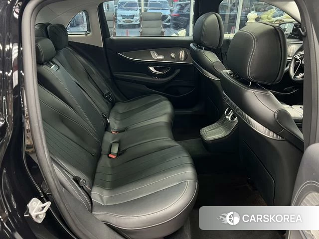Mercedes-Benz E-class 2022 Черный из Китая, фото 5
