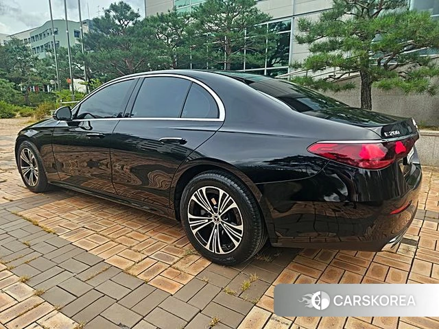 Mercedes-Benz E-Class W214 id 4680038 из Кореи 15