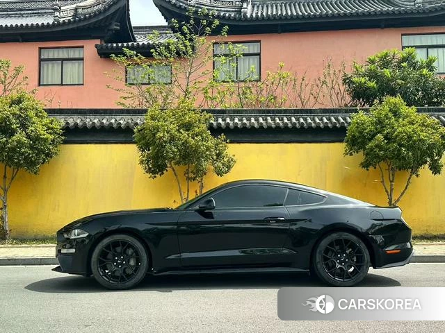 Ford Mustang 2018 Черный из Китая, фото 5