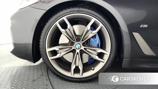 BMW 5 Series (G30) id 3839657 из Кореи 15