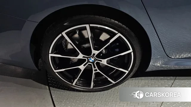 BMW 8 Series (G15) id 3225552 из Кореи 15