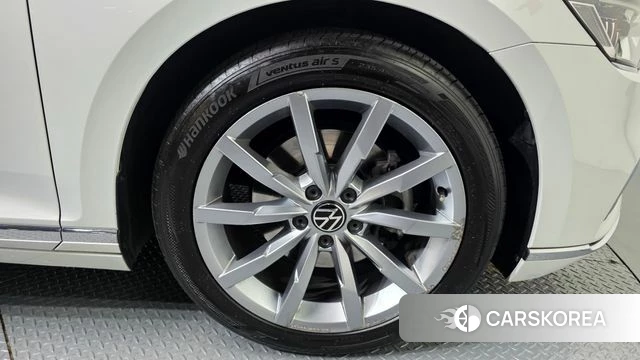 Volkswagen Passat GT (B8) id 4423532 из Кореи 33