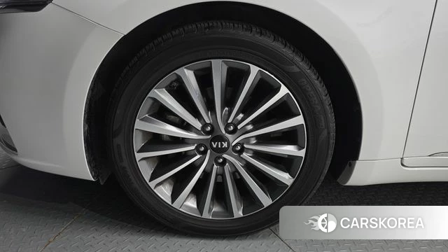 Kia Come New K7 id 4882396 из Кореи 31