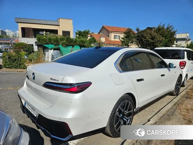 BMW 7 Series (G70) id 3315237 из Кореи 14