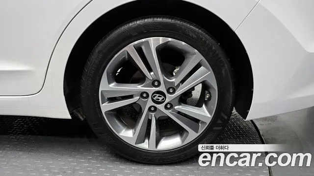 Hyundai Avante AD id 2922796 из Кореи 15