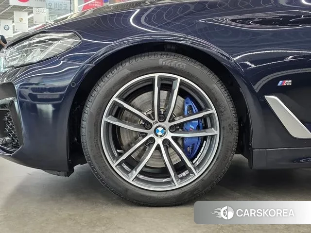 BMW 5 Series (G30) id 3054055 из Кореи 13