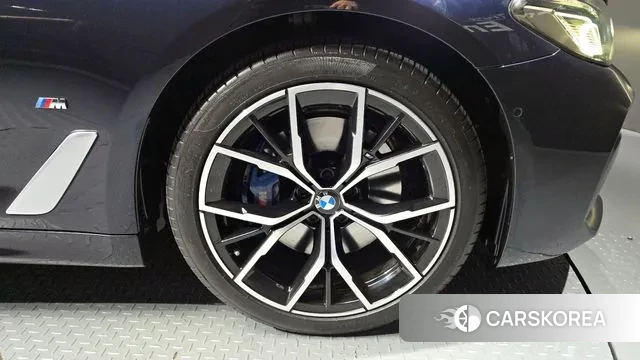 BMW 5 Series (G30) id 3630833 из Кореи 15