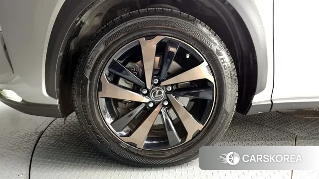 Lexus NX300h id 3024506 из Кореи 15