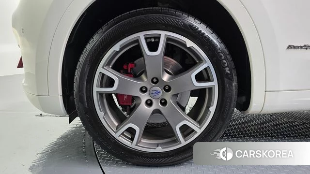 Maserati Levante id 4647628 из Кореи 31