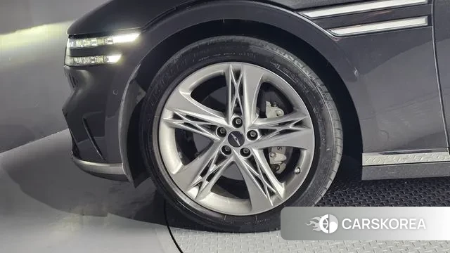 Genesis G90 (RS4) id 3043379 из Кореи 15