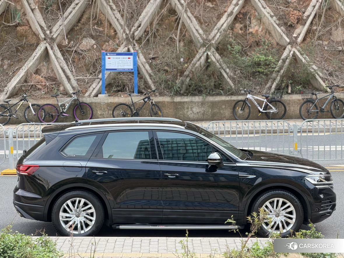 Volkswagen Touareg id 4405745 из Китая 8