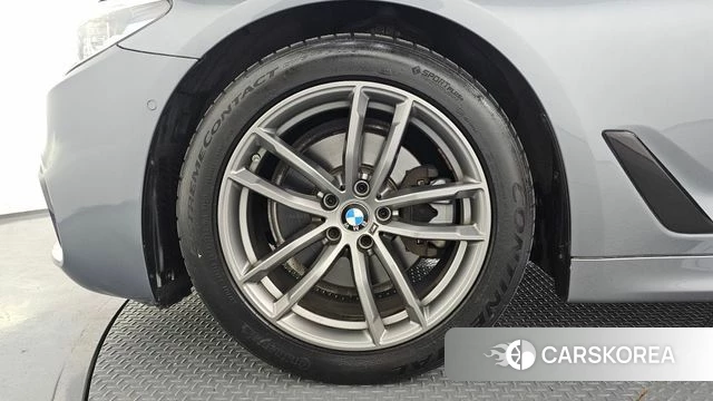 BMW 5 Series (G30) id 3924669 из Кореи 15