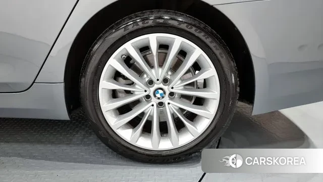 BMW 5 Series (G30) id 2964276 из Кореи 15