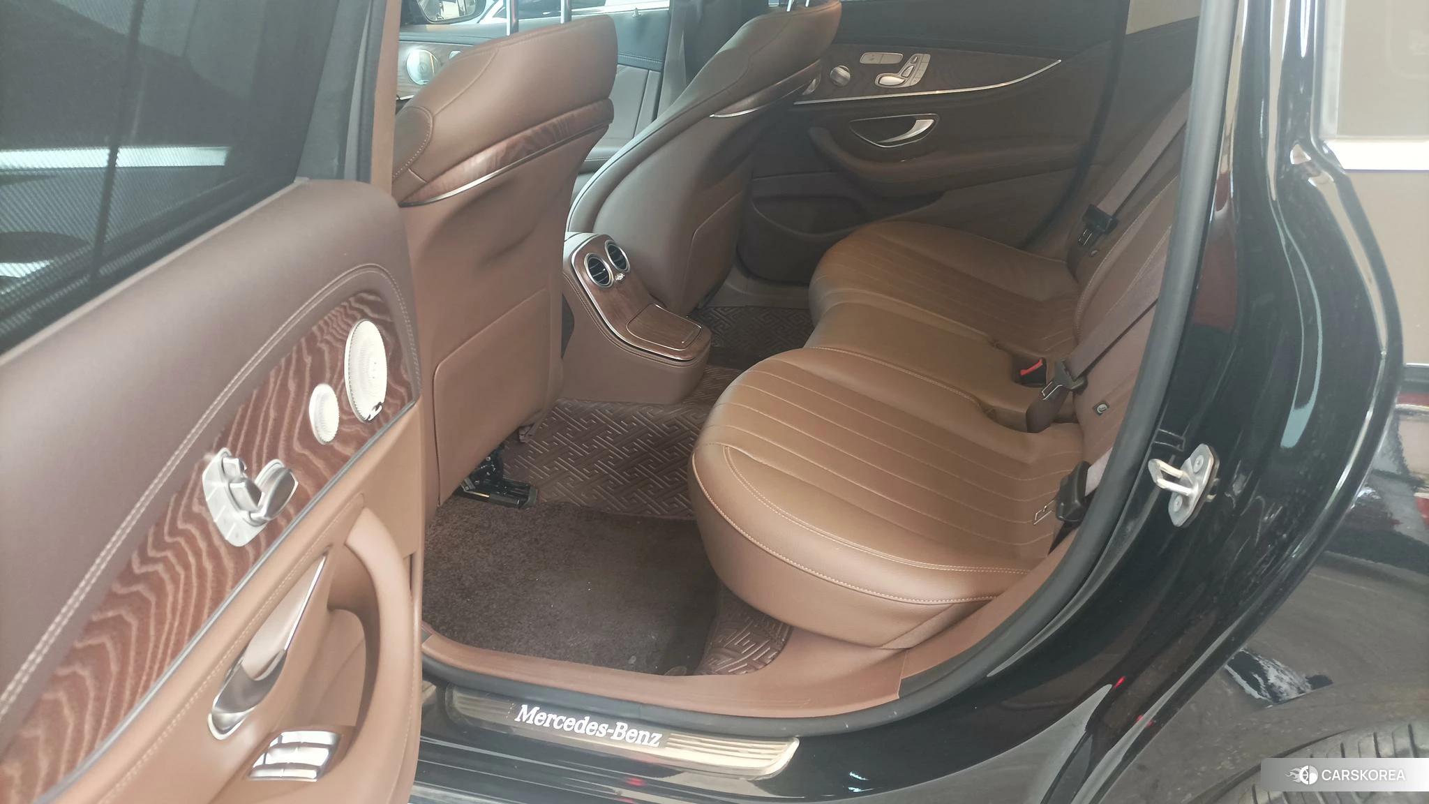Mercedes-Benz E-class id 4426713 из Китая 12