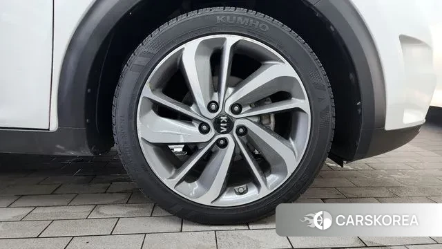 Kia Niro id 3039580 из Кореи 15