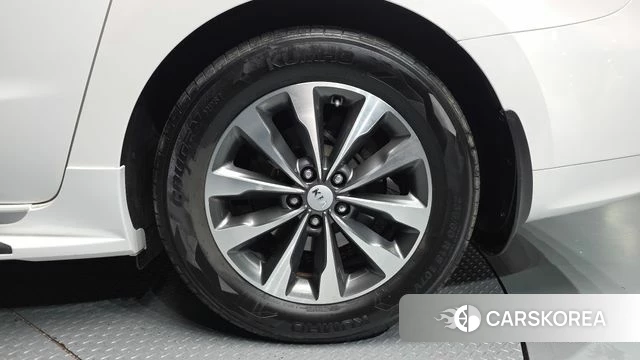 Kia All New Carnival id 3912038 из Кореи 15