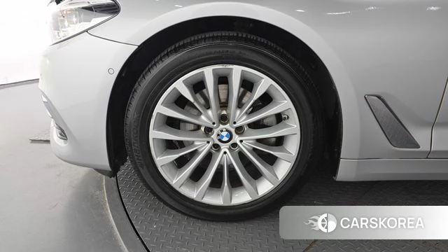 BMW 5 Series (G30) id 4425026 из Кореи 15