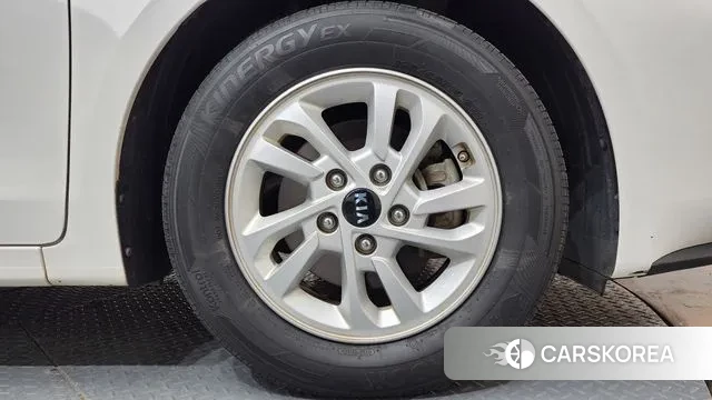 Kia Come New K3 id 3519993 из Кореи 15