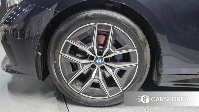 BMW 5 Series (G60) id 4548521 из Кореи 15