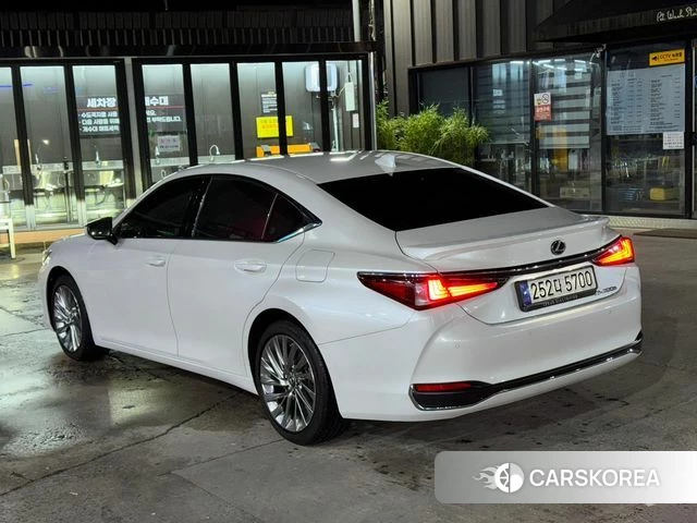 Lexus ES300h 7th generation id 4400924 из Кореи 9