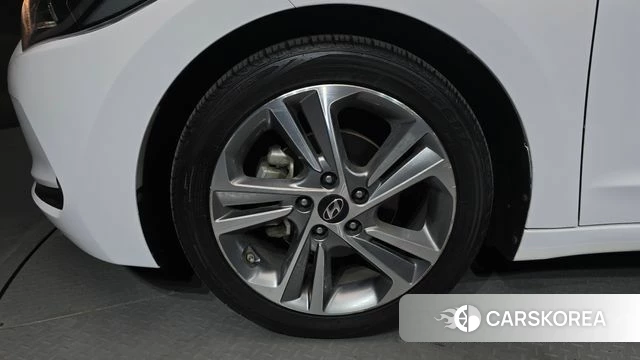 Hyundai Avante AD id 4188668 из Кореи 15