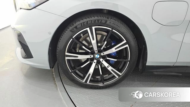 BMW 5 Series (G60) id 4635047 из Кореи 15