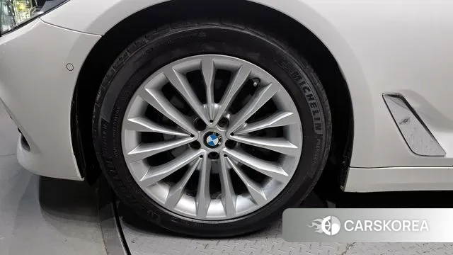 BMW 5 Series (G30) id 3612293 из Кореи 15