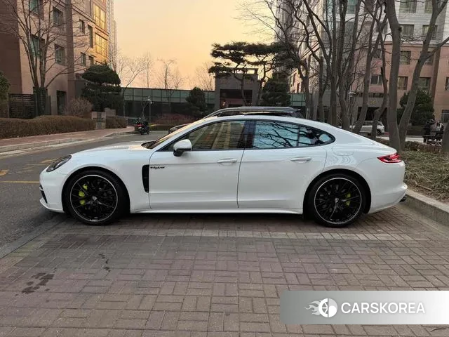 Porsche Panamera (971) 2018 Белый из Кореи, фото 5