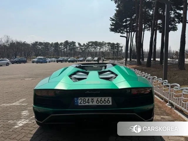 Lamborghini Aventador id 3777638 из Кореи 14