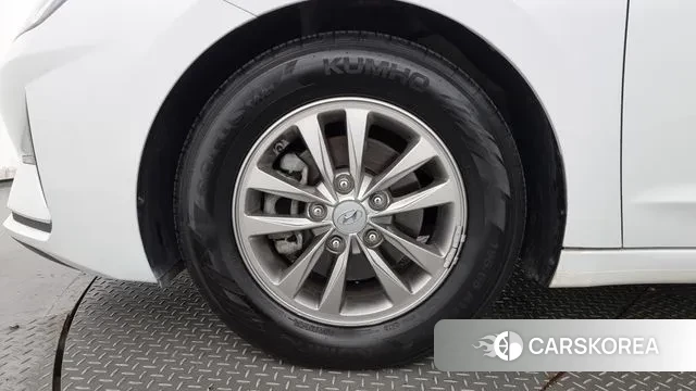 Hyundai The New Avante AD id 3000381 из Кореи 15