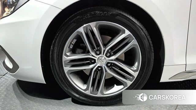 Hyundai Grandeur IG id 4357029 из Кореи 27