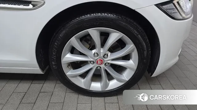 Jaguar XF (X260) id 3090615 из Кореи 15